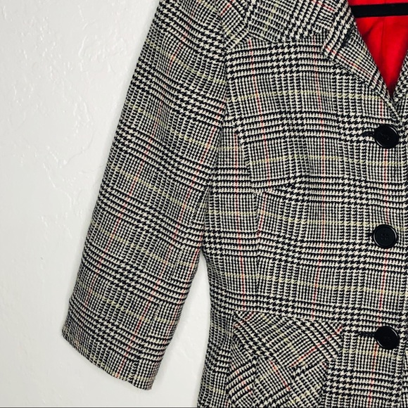 Trina Turk | Houndstooth Blazer - Picture 3 of 8